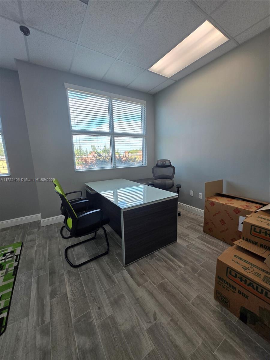 Beautiful  Office